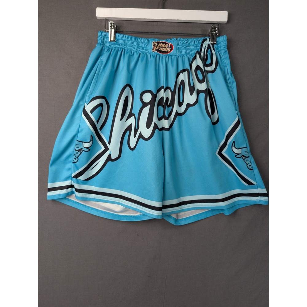 Chicago Bulls NBA Finals Basketball Shorts Mens 2XL Blue Mesh Athletic